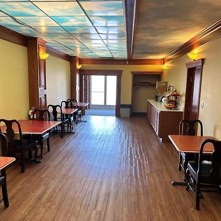 Ramada By Wyndham Saginaw Hotel & Suites Ngoại thất bức ảnh