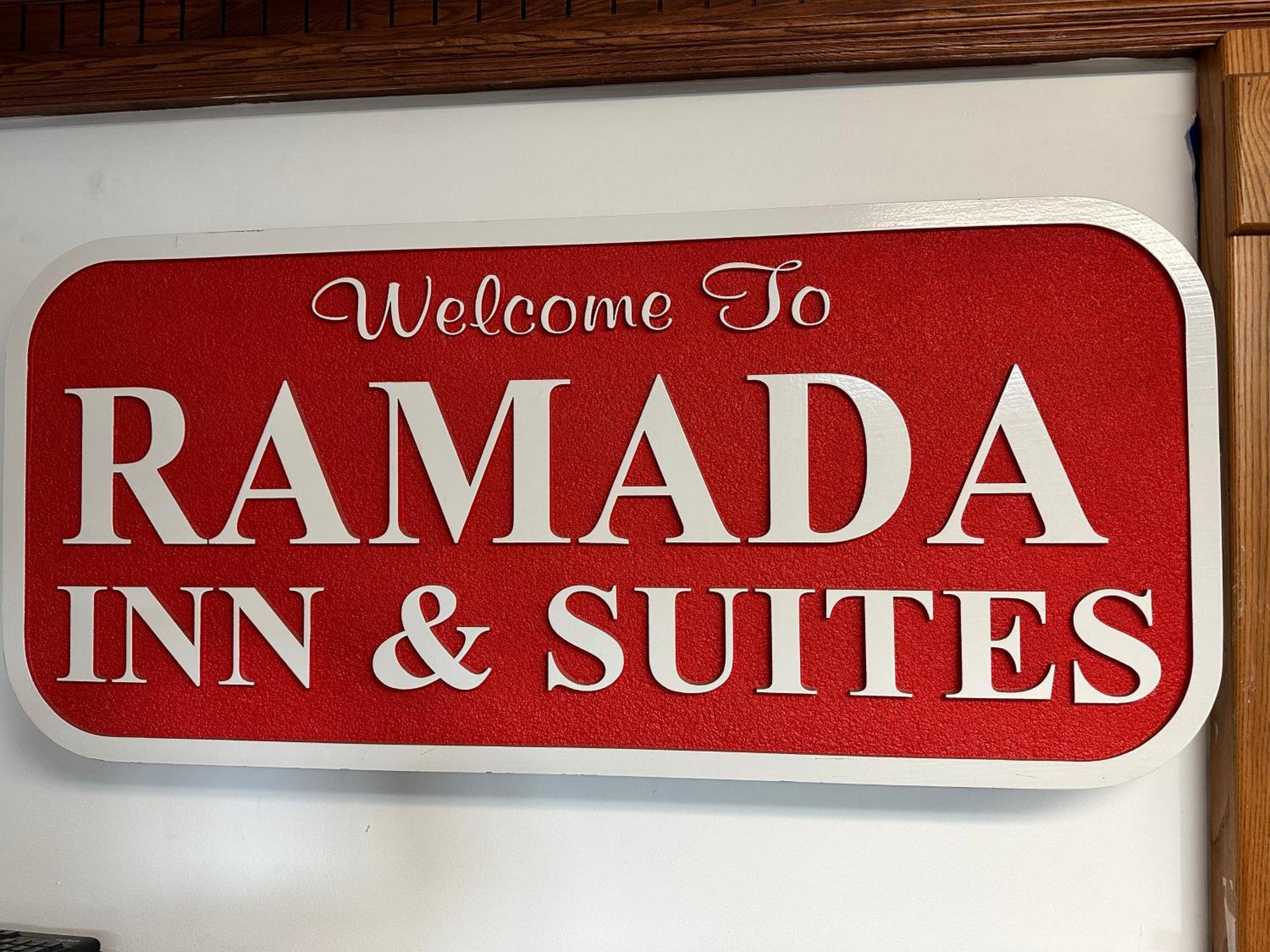 Ramada By Wyndham Saginaw Hotel & Suites Ngoại thất bức ảnh