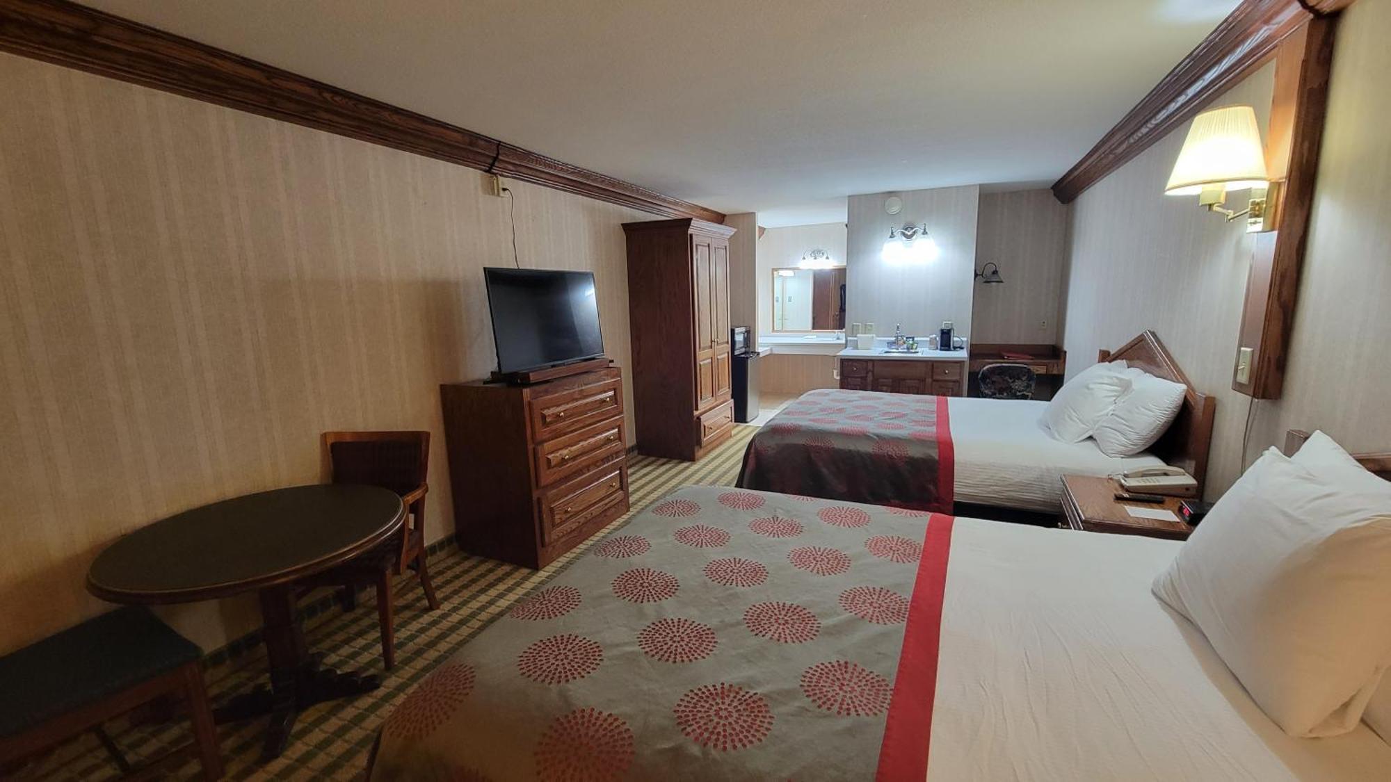 Ramada By Wyndham Saginaw Hotel & Suites Ngoại thất bức ảnh